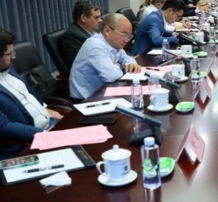 Reunião técnica no Instituto de Recursos Minerais da CAGS